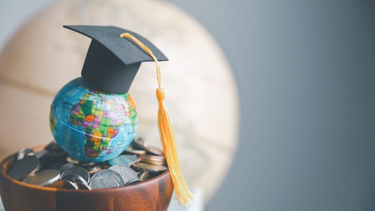 Classement choc des pays les plus instruits : la France humiliée, elle se fait dépasser par des nations inattendues